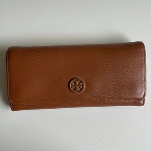 Tan Tory Burch used wallet